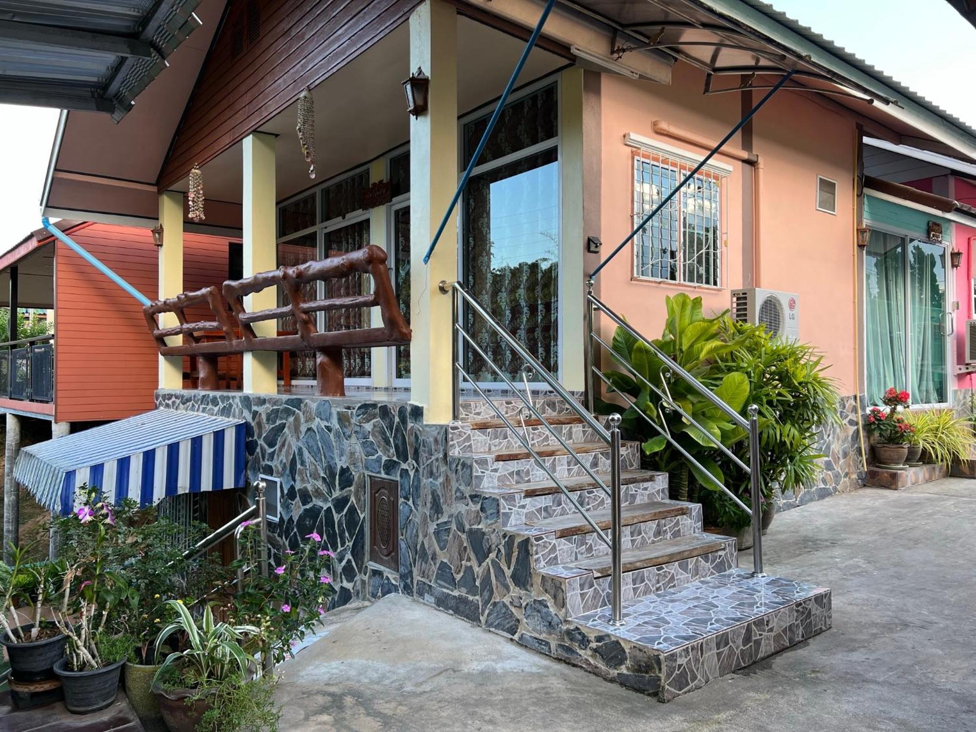 Tassana House Hotel Khaukho Kültér fotó